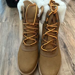 Women's Courmayeur Valley 6-Inch Waterproof Faux-Fur Boot